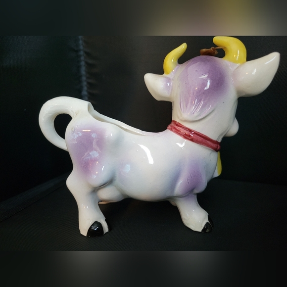 Vintage collectible cow with bells set: suger, creamer, salt & pepper shakers - Picture 3 of 16